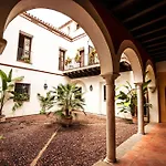 Patios De La Juderia