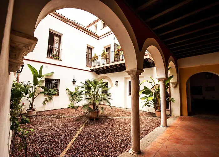 Patios De La Juderia