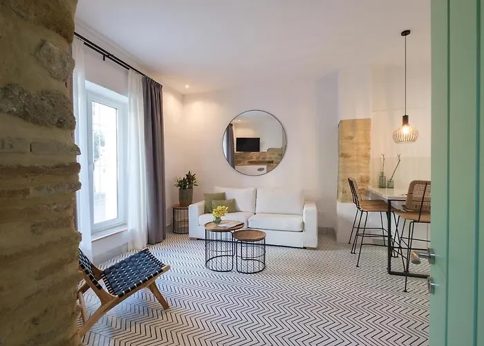 Patios De La Juderia Apartment